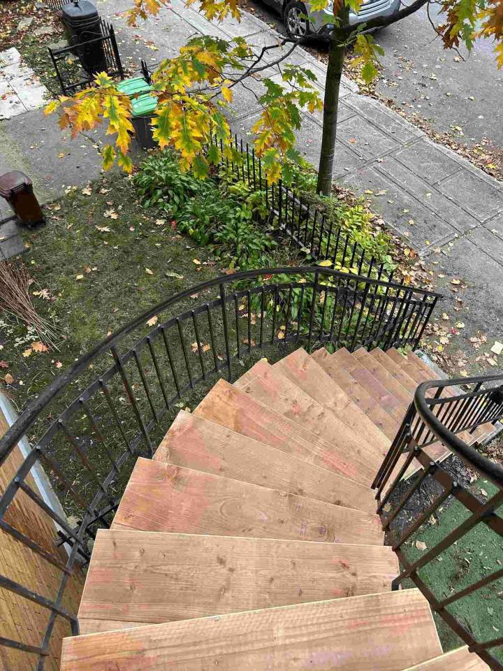 Conception escalier sur mesure en acier Montréal