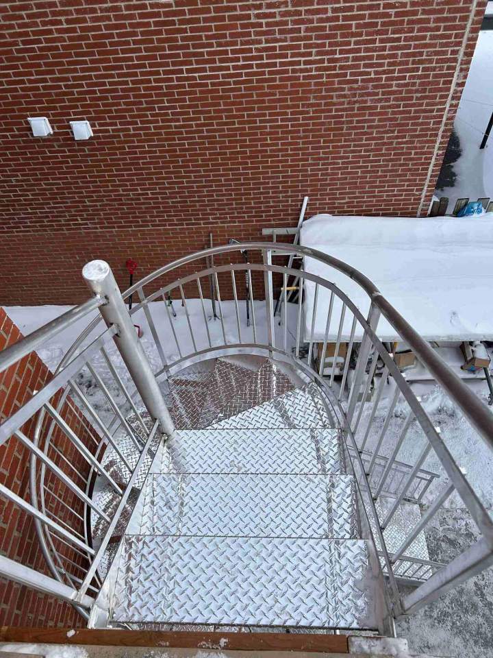 Peinture escalier Montréal