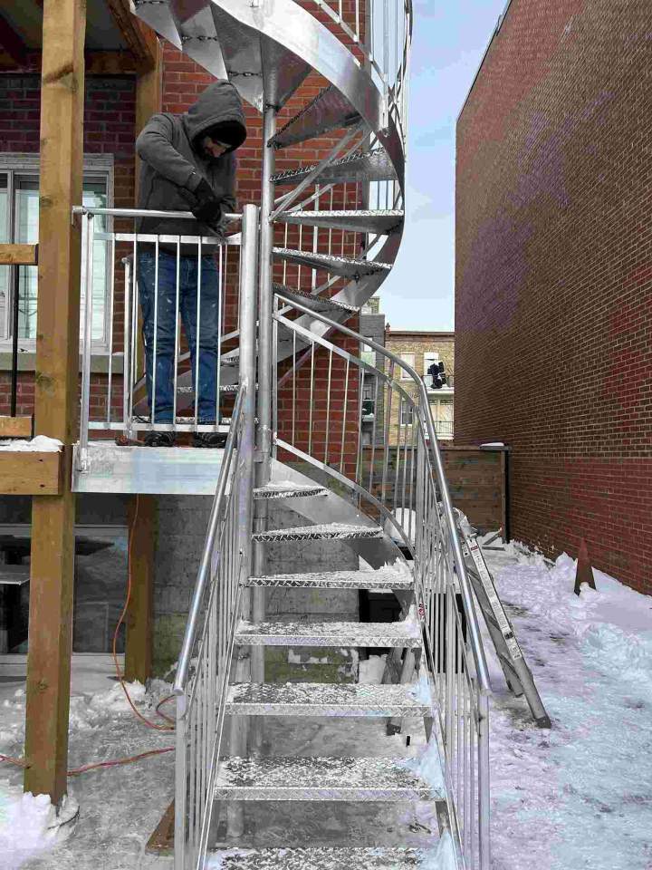 Fabrication escalier métallique design Montréal